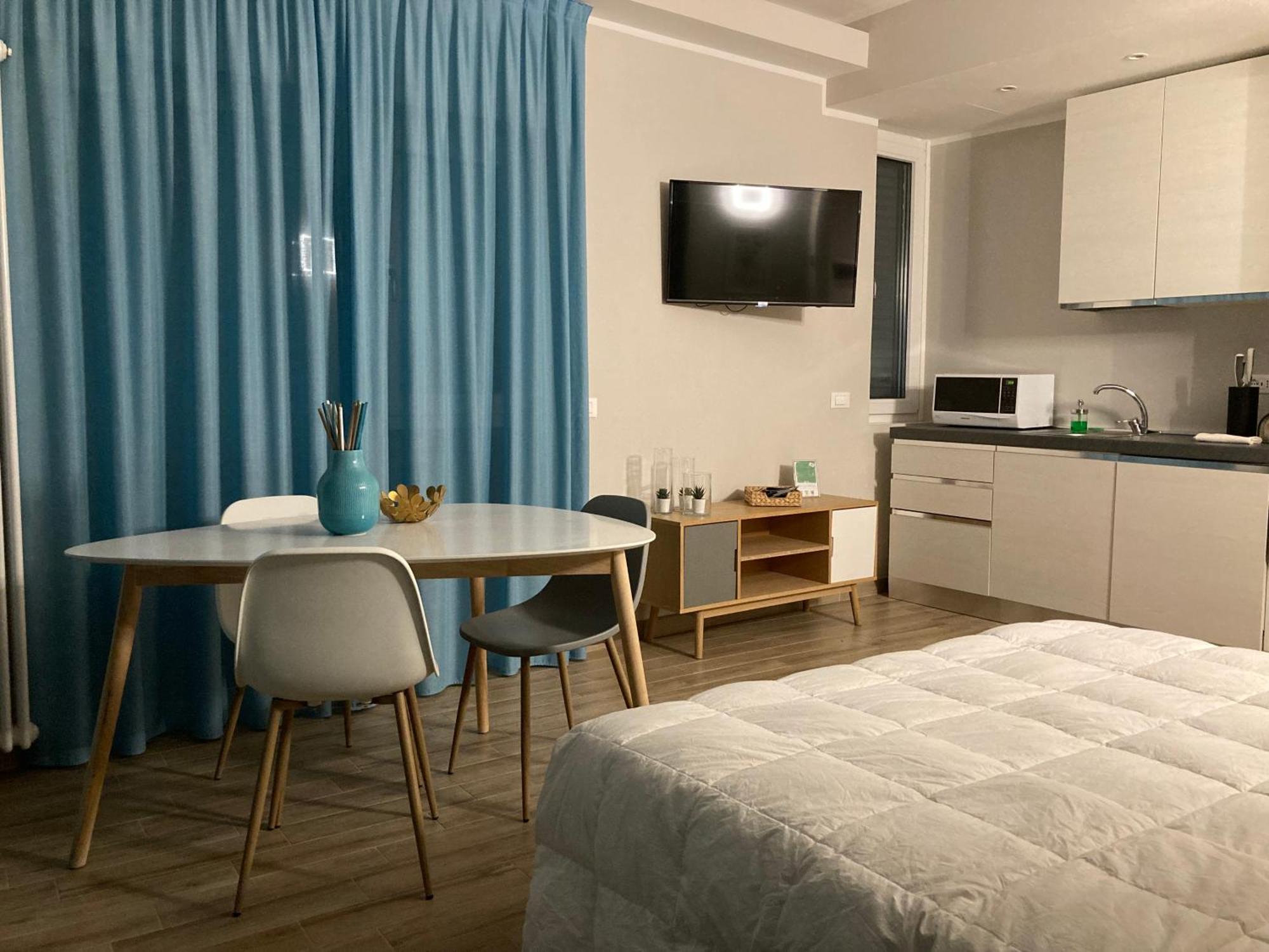 Lovingstresa Studio In The Heart Of The Town Exterior foto