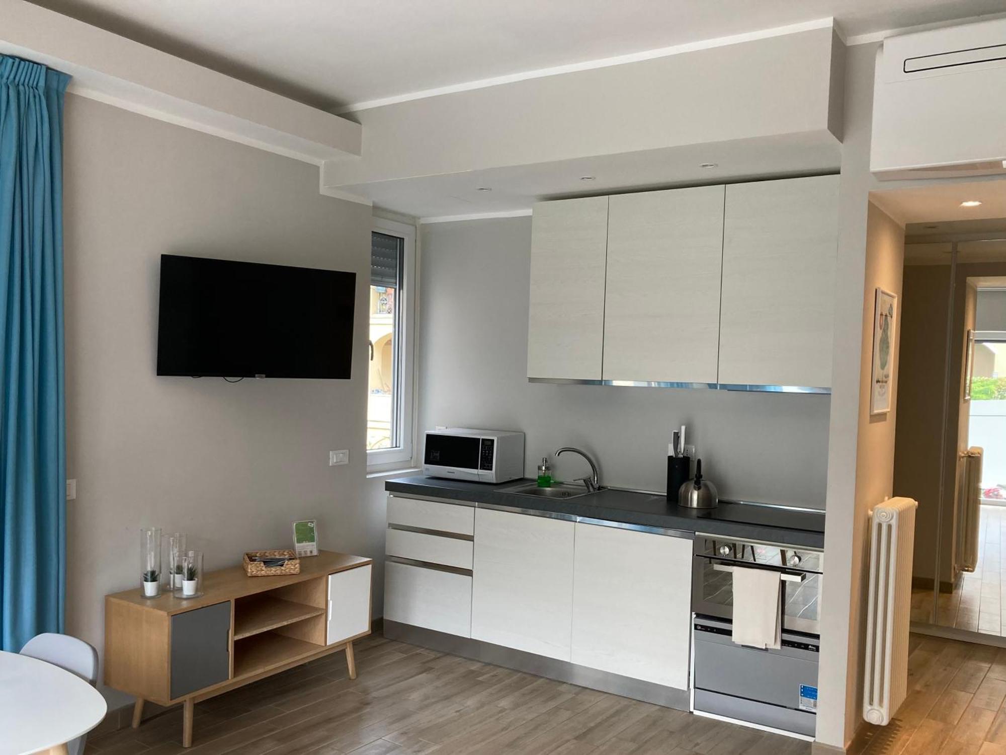 Lovingstresa Studio In The Heart Of The Town Exterior foto